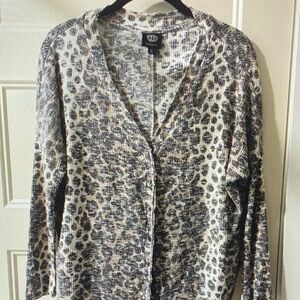 Cozy Leopard Print V-Neck Cardigan Sweater - Neutral Tones